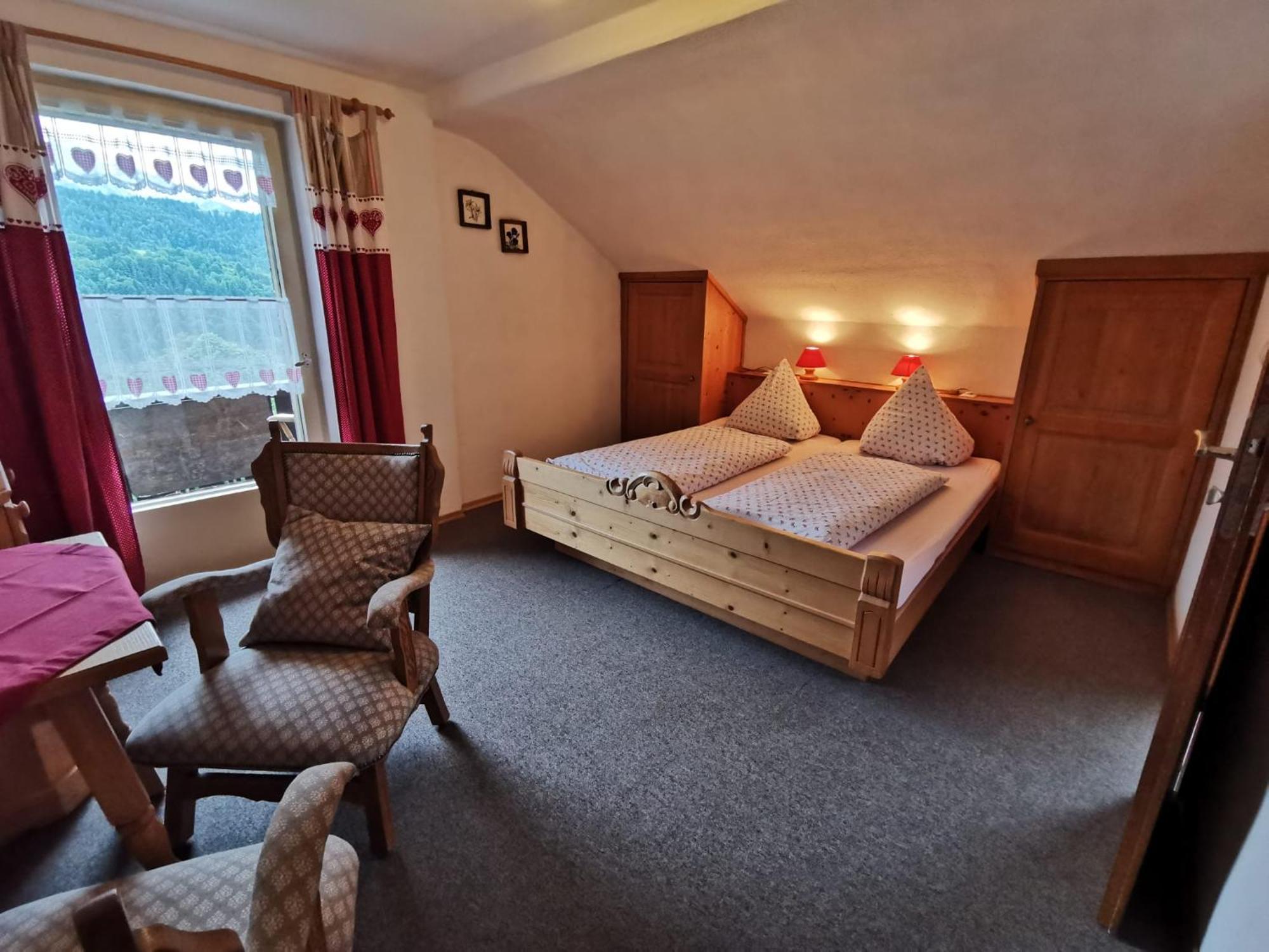 Pfeiffer Alm Am Sonnenhang Mit Blick Auf Die Zugspitze Garmisch-Partenkirchen Room photo