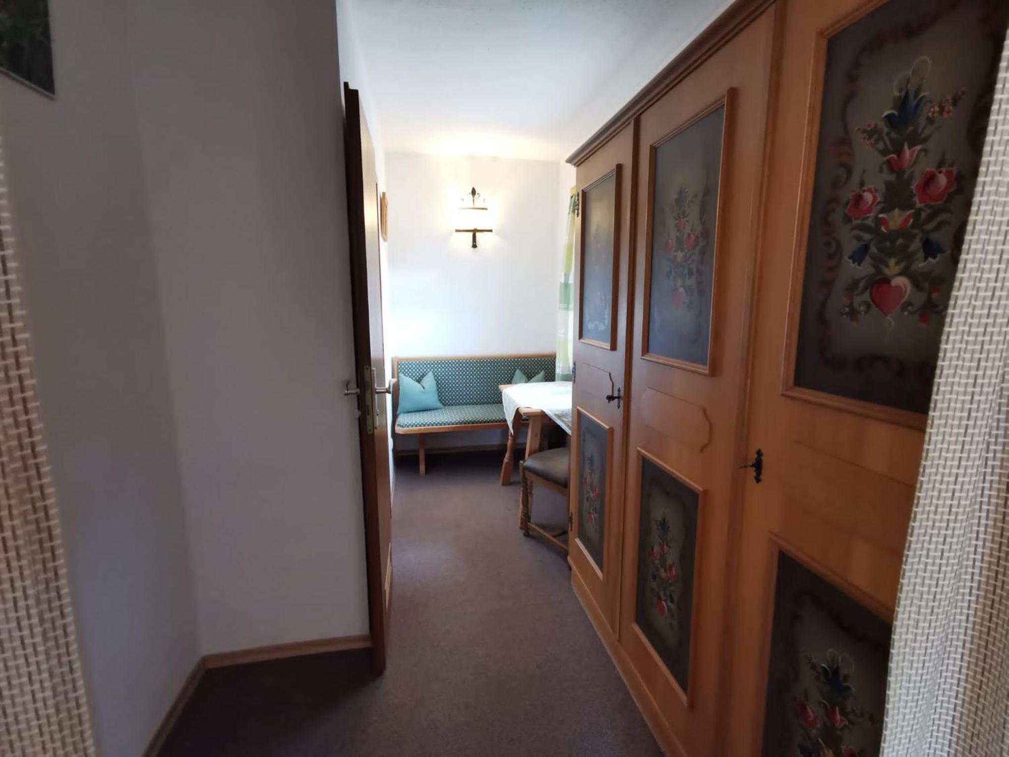 Pfeiffer Alm Am Sonnenhang Mit Blick Auf Die Zugspitze Garmisch-Partenkirchen Room photo