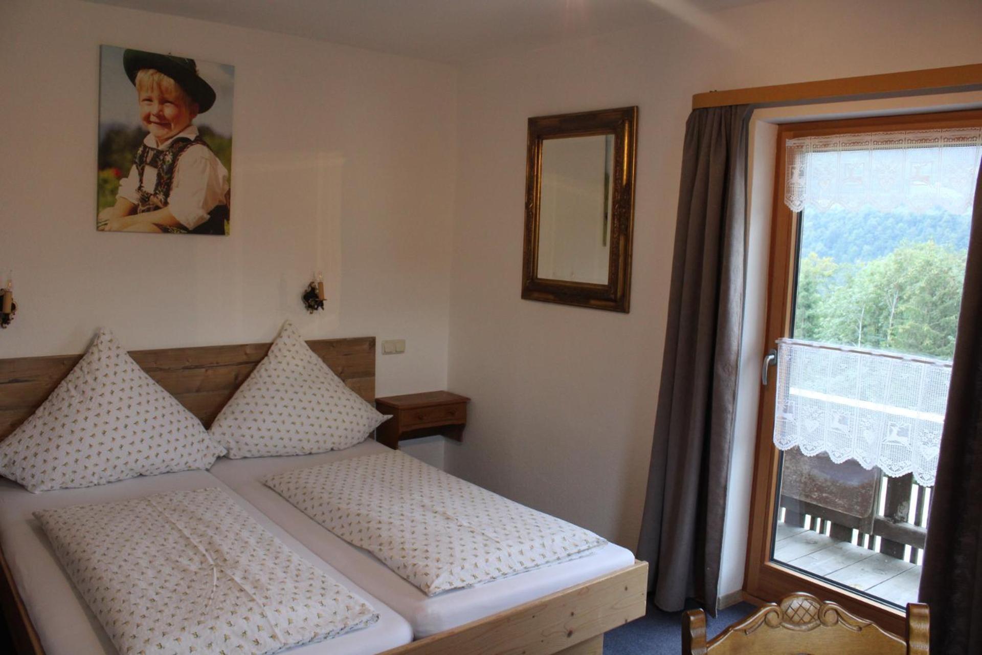 Pfeiffer Alm Am Sonnenhang Mit Blick Auf Die Zugspitze Garmisch-Partenkirchen Room photo