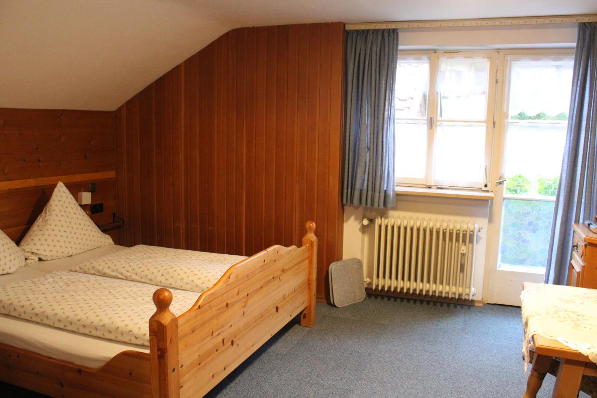 Pfeiffer Alm Am Sonnenhang Mit Blick Auf Die Zugspitze Garmisch-Partenkirchen Room photo